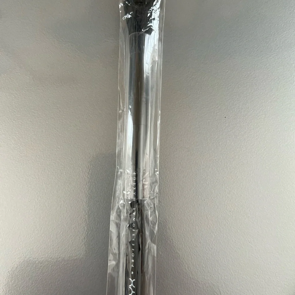 NYX Assortment of 11 Makeup Brushes NWOT - Picture 6 of 12